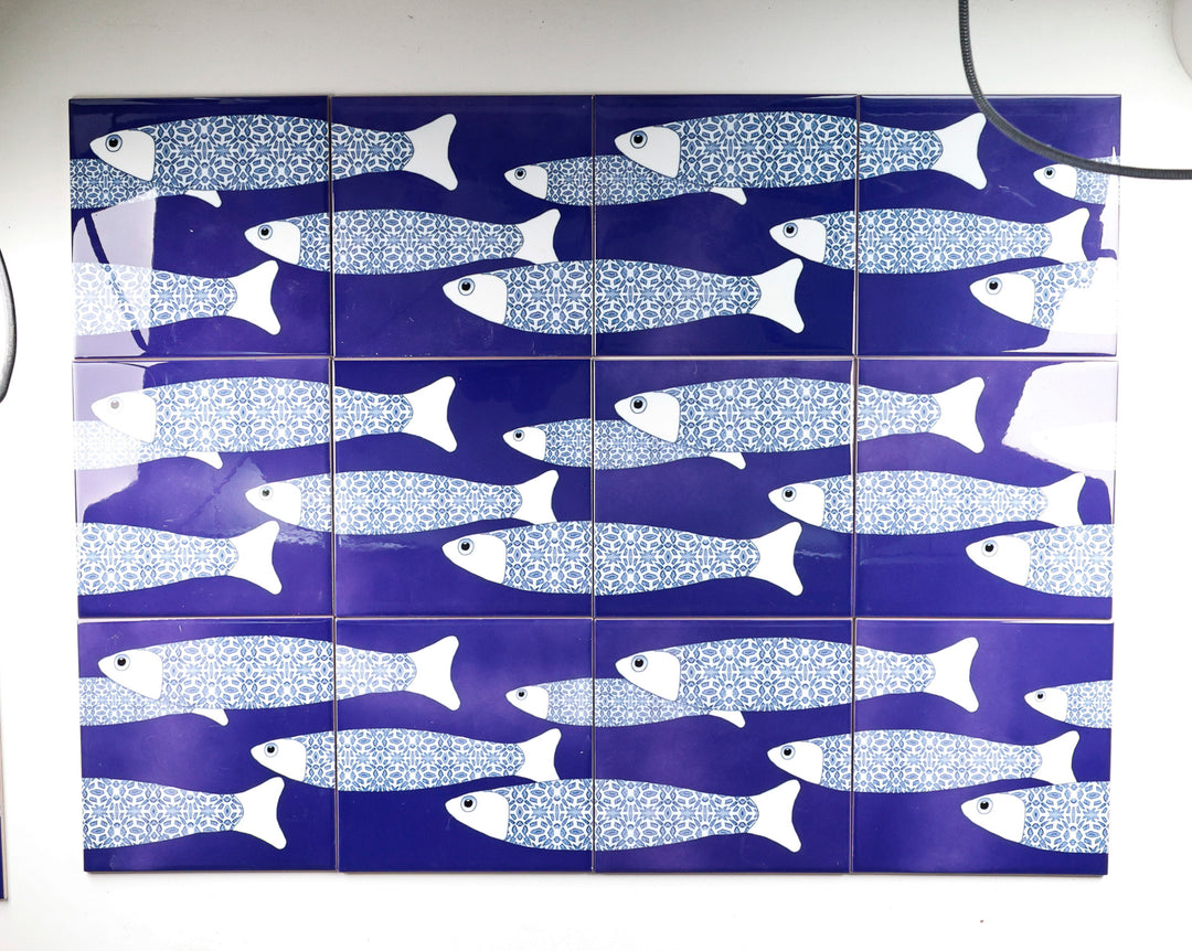 SALE SECONDS : Set of 14 x 15.2cm Navy Blue Ocean Shoal border tiles
