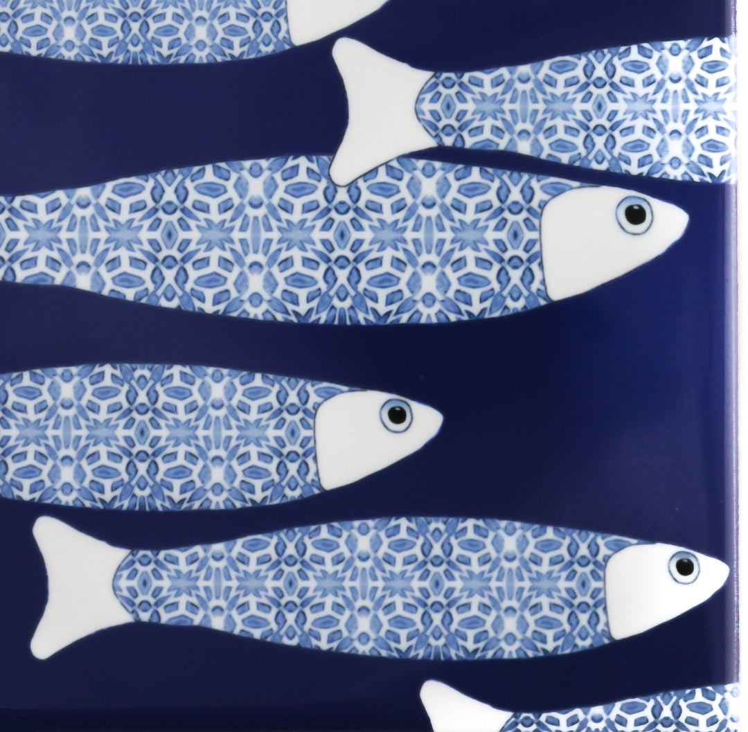 Close up of Navy Blue Ocean shoal tile with fish