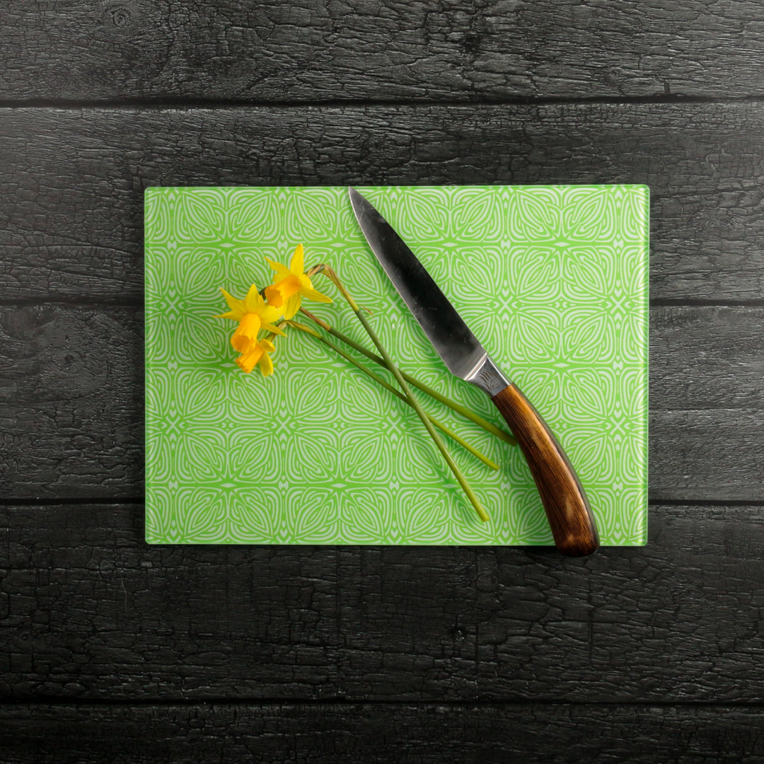 Celtic Knot chopping board - Spring Lime