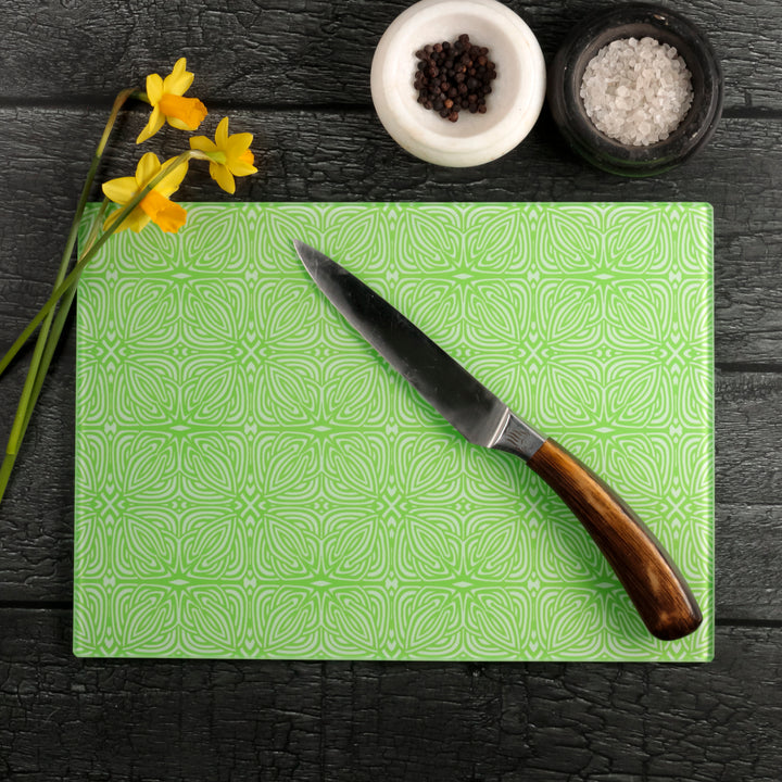 Celtic Knot chopping board - Spring Lime