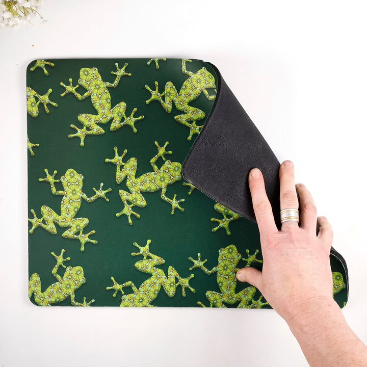 Green "Moroccan Flower" Frog - Large Pet Food Mat