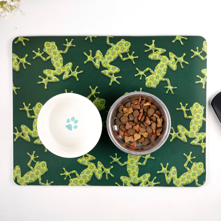 Green "Moroccan Flower" Frog - Large Pet Food Mat