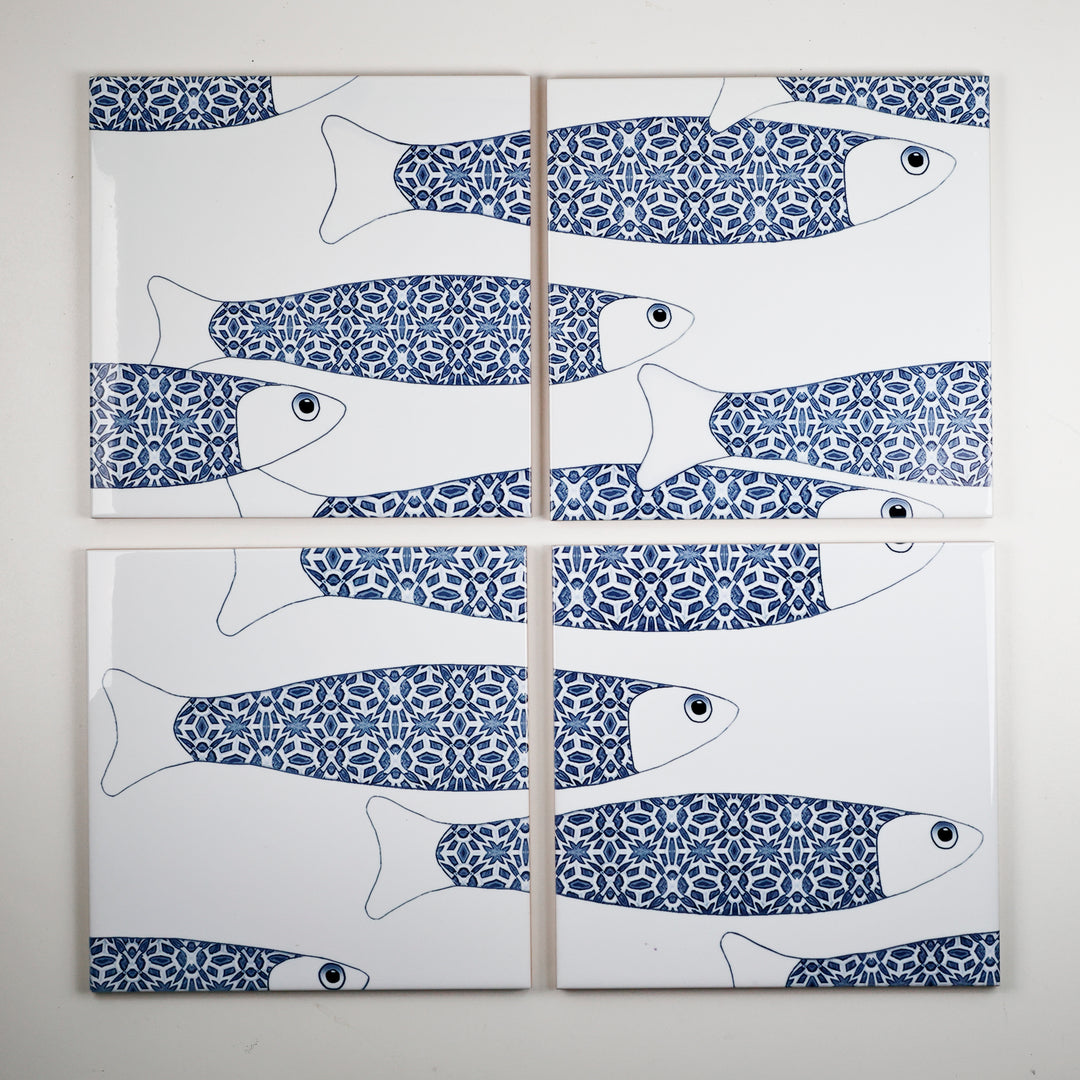 SALE SECONDS : 4 x 20cm tiles - Dark Blue Ocean shoal on white