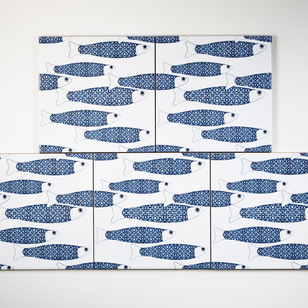 SALE: Set of 5 x 15.2cm Blue fish on white - Ocean Shoal tiles