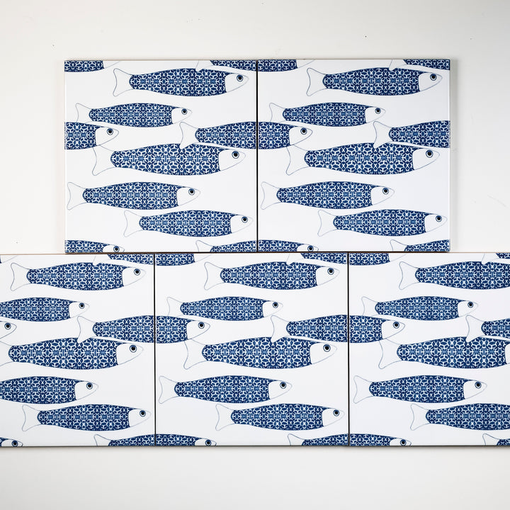 SALE: Set of 5 x 15.2cm Blue fish on white - Ocean Shoal tiles