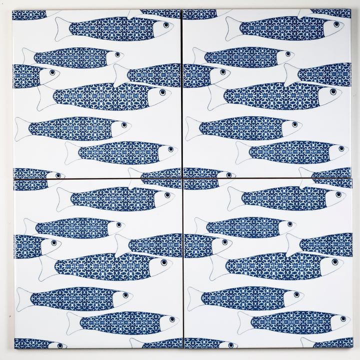 SALE: Set of 5 x 15.2cm Blue fish on white - Ocean Shoal tiles