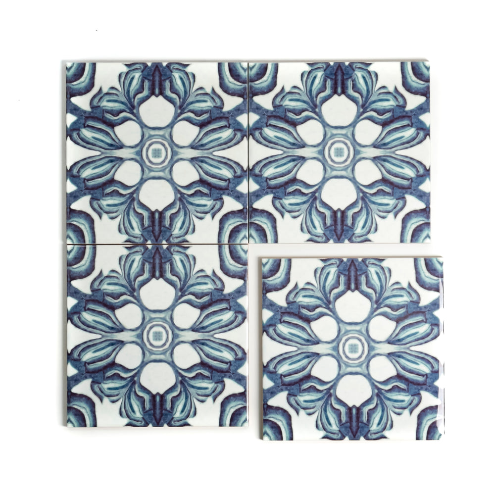Hedera Tile - Green and White Vintage Effect