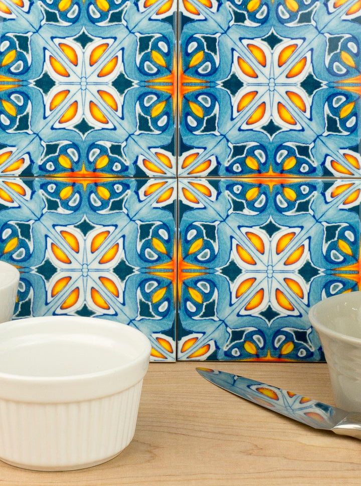 Alhambra Tile - flower centre