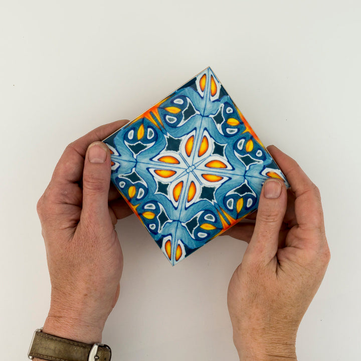 Alhambra Tile - flower centre