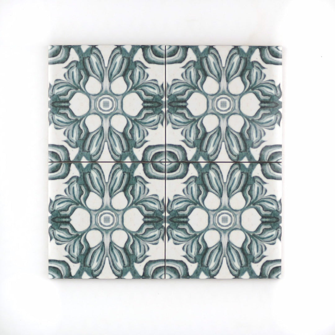 Hedera Tile - Green and White Vintage Effect
