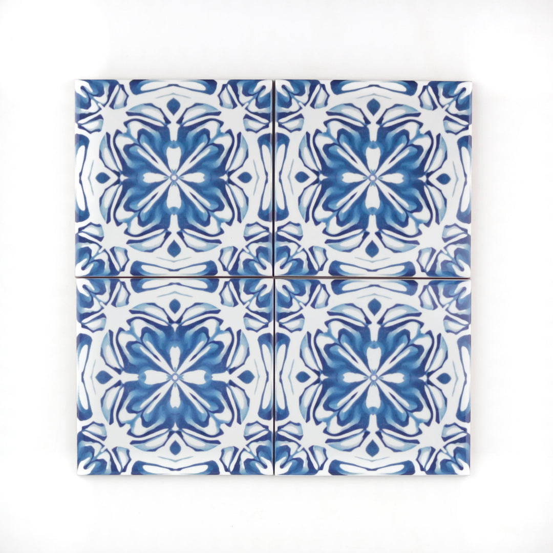 Delft kitchen tile - flower centre