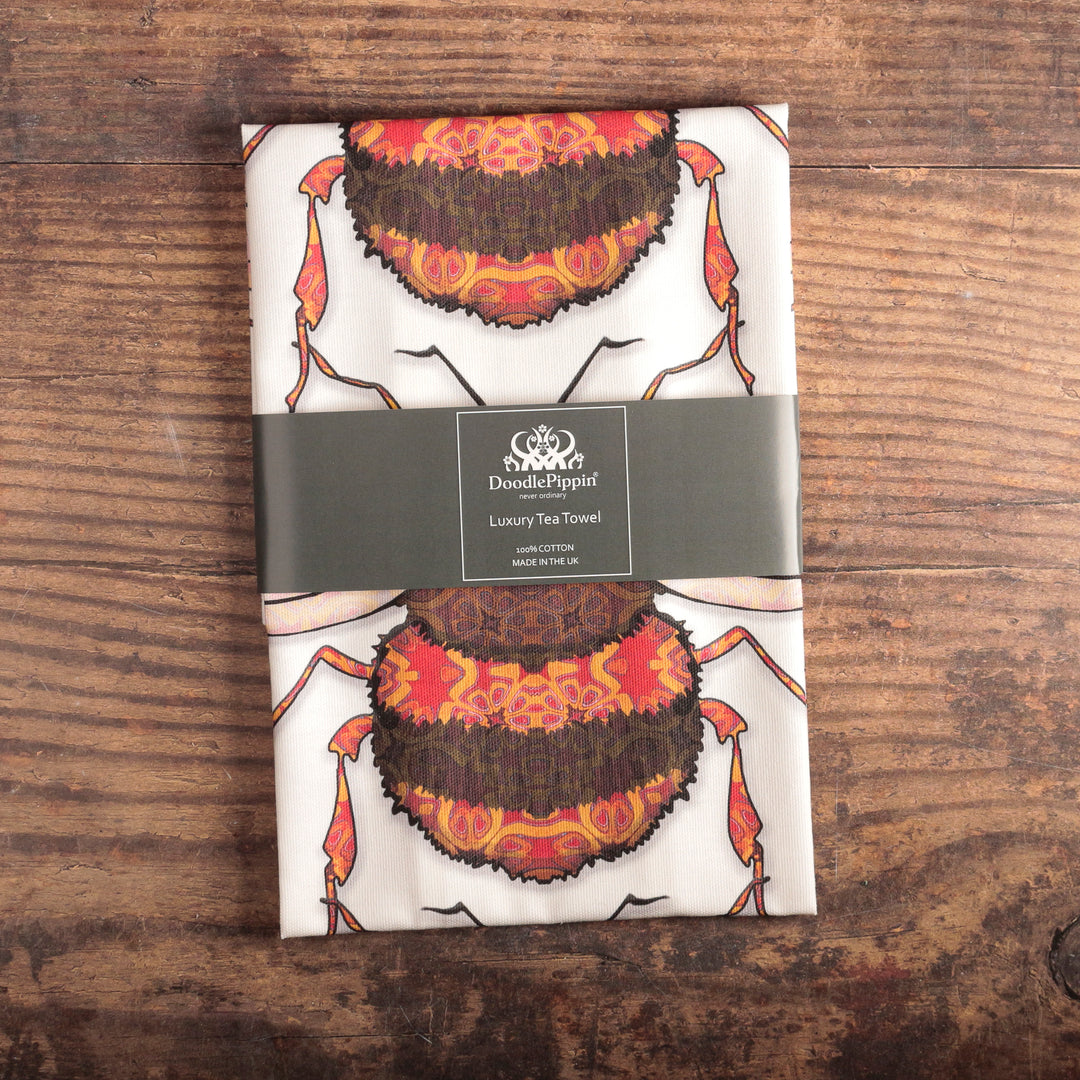 Sale | Queen Bee tea towel - 100% Cotton
