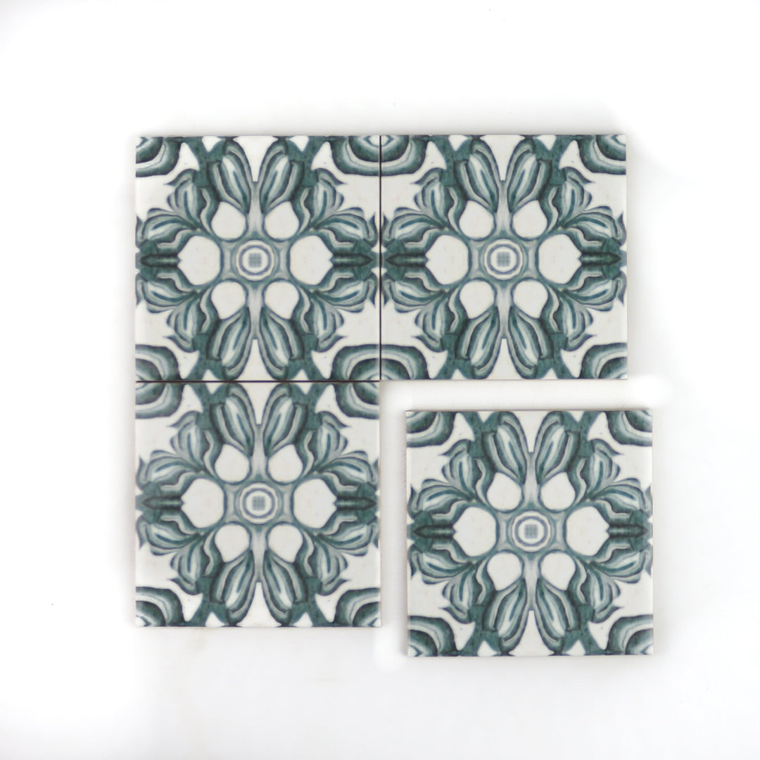 Hedera Tile - Green and White Vintage Effect