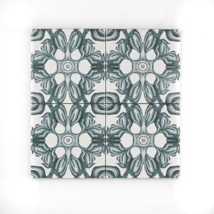 Hedera Tile - Green and White Vintage Effect