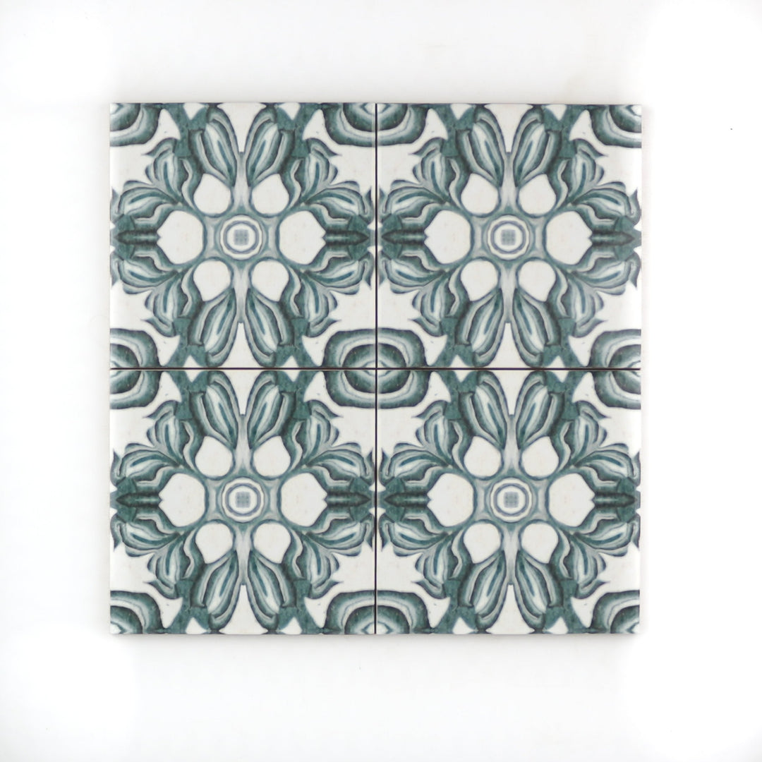Hedera Tile - Green and White Vintage Effect