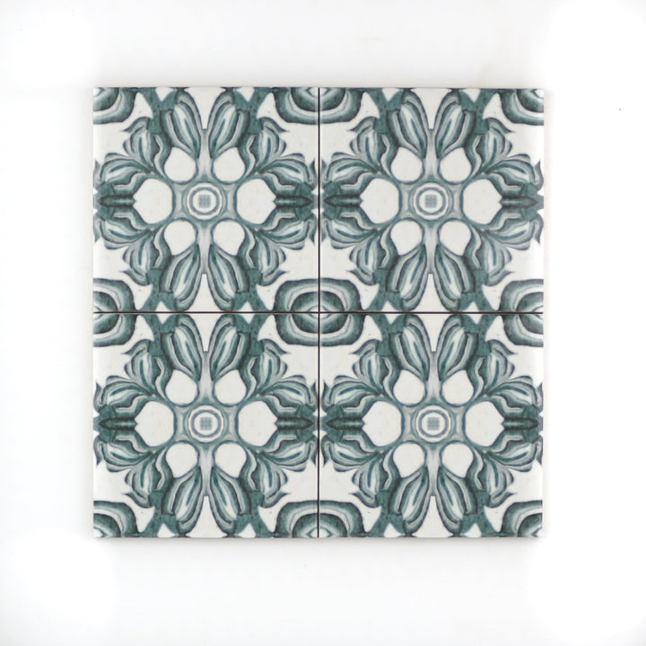 Hedera Tile - Green and White Vintage Effect